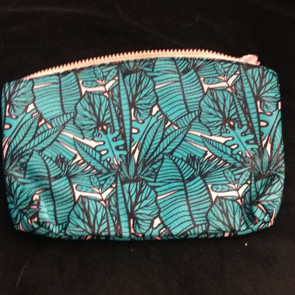 Make-Up Bags - Picture 6 of 7